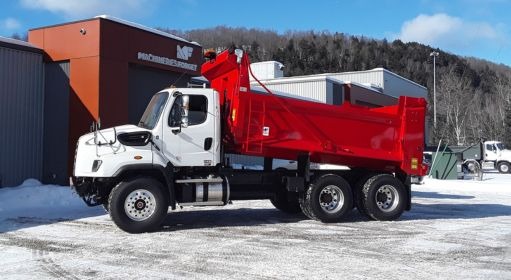 Bennes<br />
basculantes