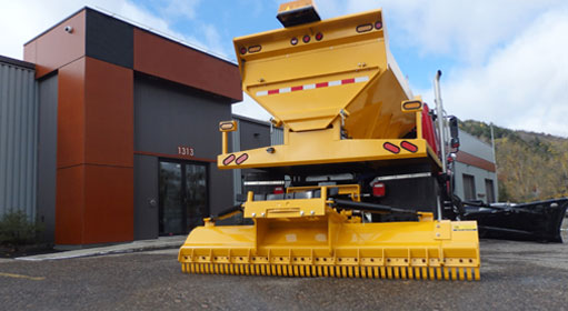 gratte arrière pour camion de déneigement