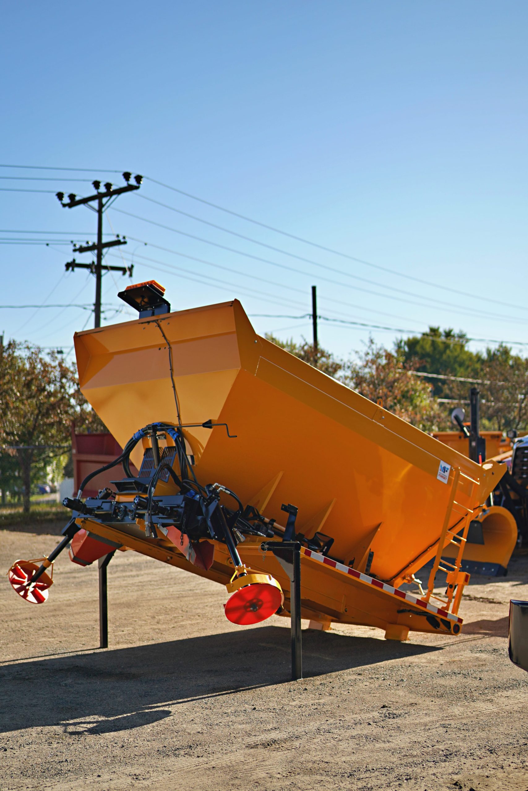 épandeurs de sel et de sable pour camions de déneigement -photo individuelle